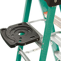 LOUISVILLE TYPE II FIBERGLASS STEPLADDER 225LB